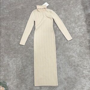 Elegant Cream Long Sleeve Dress